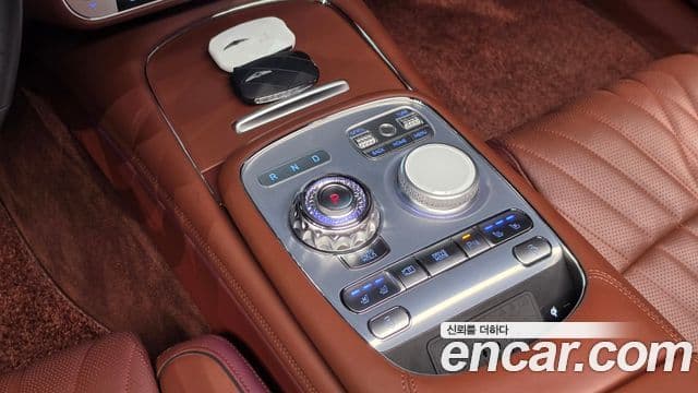 Genesis G90 2022 — ფოტო 15/31