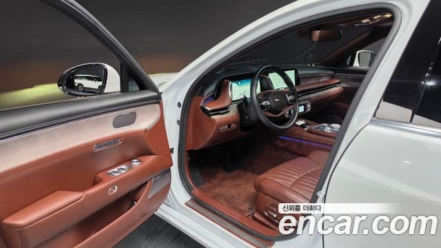 Genesis G90 2022 — ფოტო 31/31