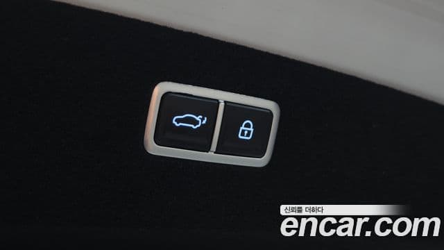 Genesis G90 2022 — ფოტო 2/31