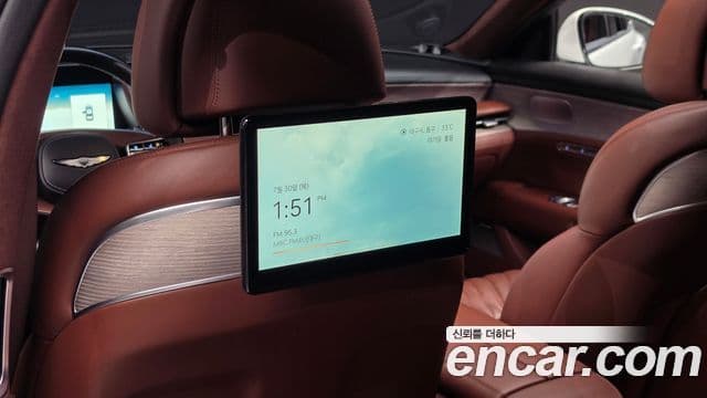 Genesis G90 2022 — ფოტო 24/31