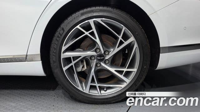 Genesis G90 2022 — ფოტო 1/31