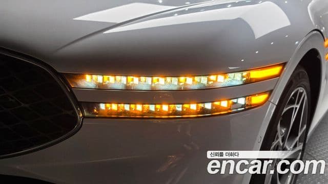 Genesis G90 2022 — ფოტო 18/31