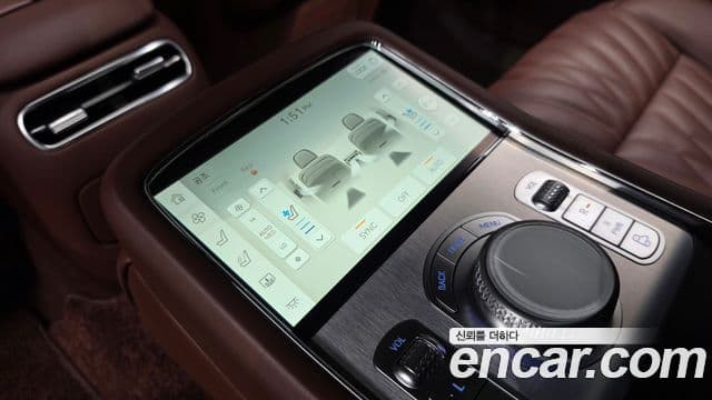 Genesis G90 2022 — ფოტო 26/31