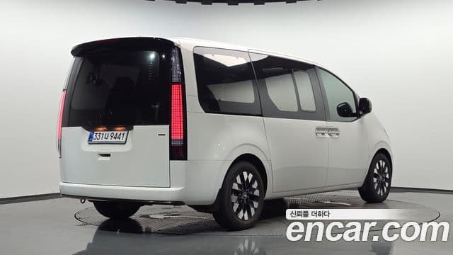 Hyundai Staria 2025 — Фото 2/20