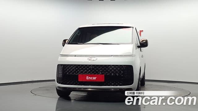 Hyundai Staria 2025 — Фото 3/20
