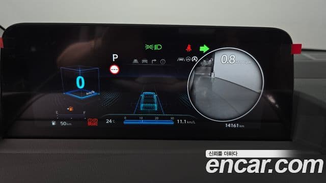 Hyundai Staria 2025 — Фото 8/20