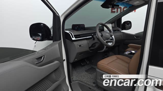 Hyundai Staria 2025 — Фото 10/20