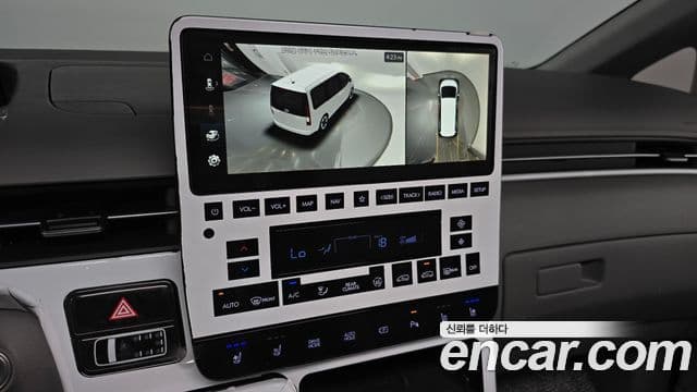 Hyundai Staria 2025 — Фото 15/20