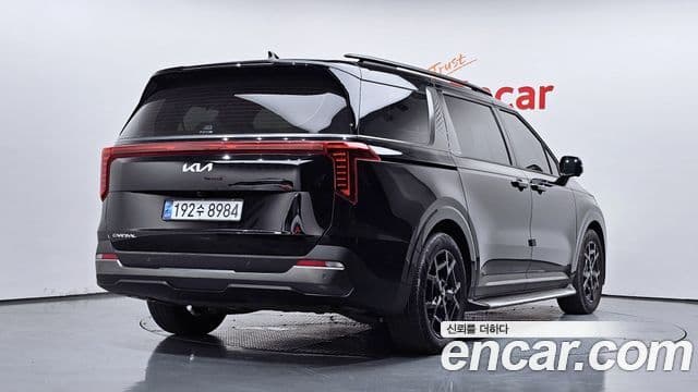Kia Carnival 2024 — Фото 2/20