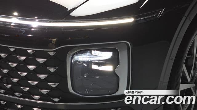 Hyundai Grandeur Hybrid 2023 — Photo 8/31