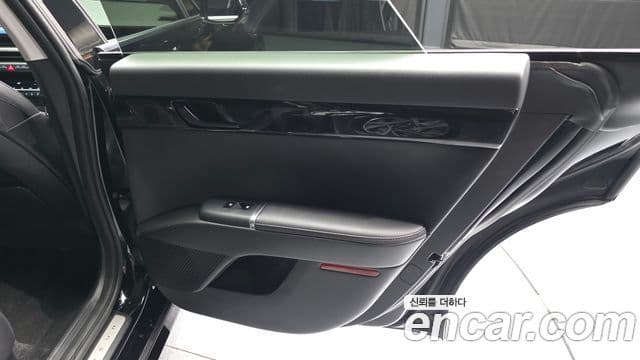 Hyundai Grandeur Hybrid 2023 — Photo 24/31