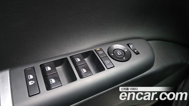 Hyundai Grandeur Hybrid 2023 — Photo 21/31