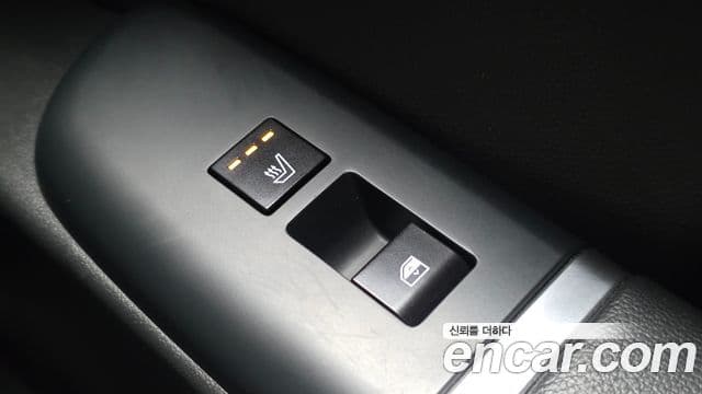 Hyundai Grandeur Hybrid 2023 — Photo 25/31