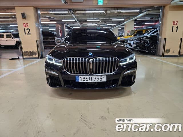 BMW 7 Series 2022 — Şəkil 17/20