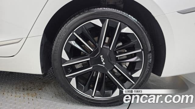 Kia K8 2025 — Şəkil 16/36