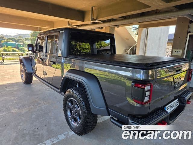 Jeep Gladiator 2021 — Şəkil 6/10