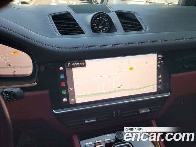 Porsche Cayenne 2022 — Photo 12/20