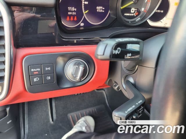 Porsche Cayenne 2022 — Photo 9/20