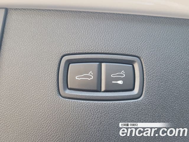 Porsche Cayenne 2022 — Photo 18/20