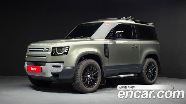 Land Rover Defender 2021 — Фото 1/20