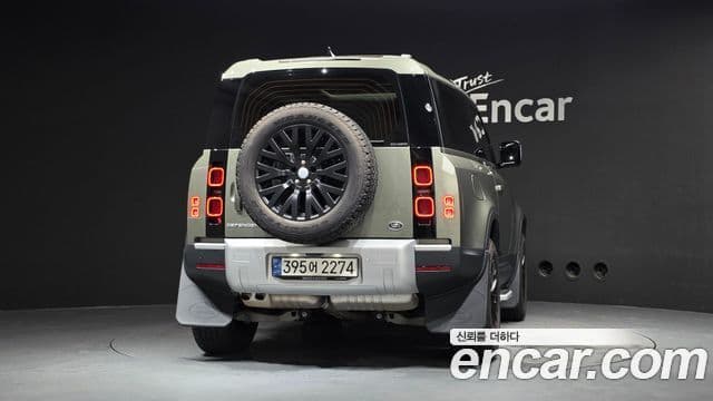 Land Rover Defender 2021 — Фото 4/20