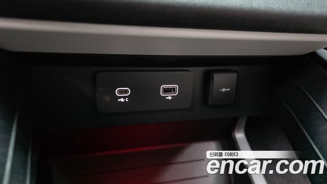 Land Rover Defender 2021 — Фото 12/20