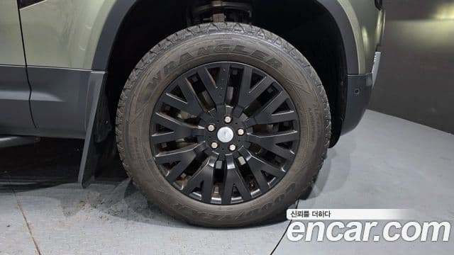 Land Rover Defender 2021 — Şəkil 33/40