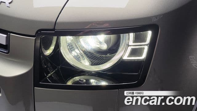 Land Rover Defender 2021 — Şəkil 16/40