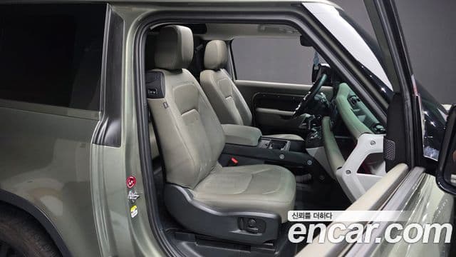 Land Rover Defender 2021 — Şəkil 18/40