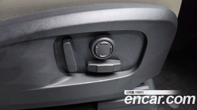 Land Rover Defender 2021 — Şəkil 28/40