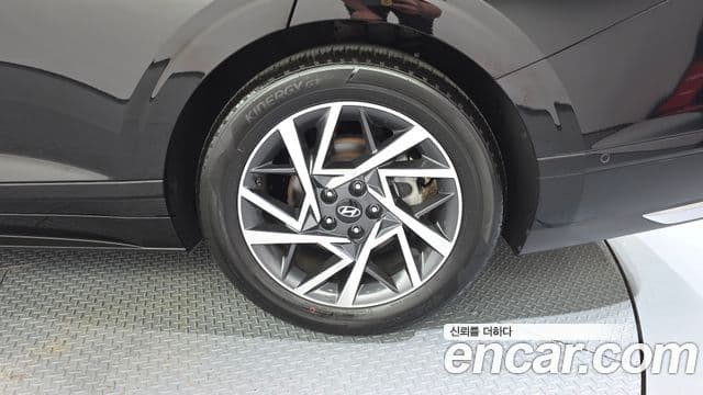 Hyundai Grandeur Hybrid 2023 — Şəkil 29/33