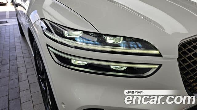 Genesis GV70 2021 — Şəkil 21/36