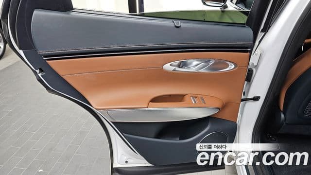 Genesis GV70 2021 — Şəkil 31/36