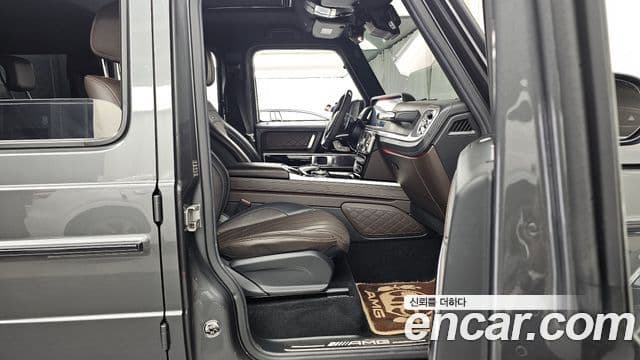 Mercedes-Benz G-Class 2019 — ფოტო 32/33