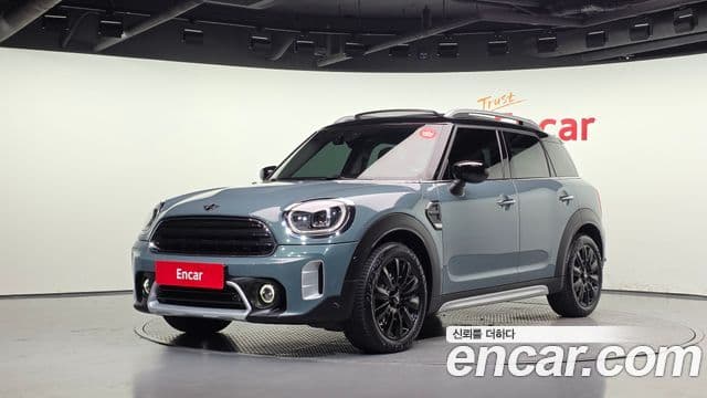 Mini Cooper Countryman 2023 — ფოტო 8/34