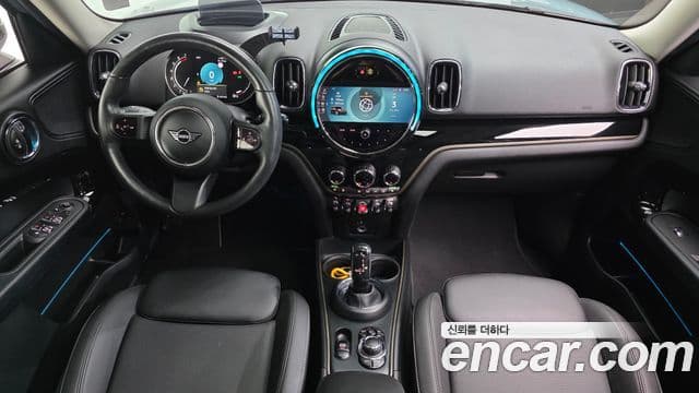 Mini Cooper Countryman 2023 — ფოტო 2/34