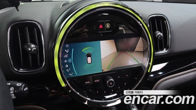 Mini Cooper Countryman 2023 — ფოტო 14/34
