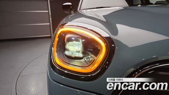 Mini Cooper Countryman 2023 — ფოტო 5/34