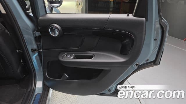 Mini Cooper Countryman 2023 — ფოტო 6/34