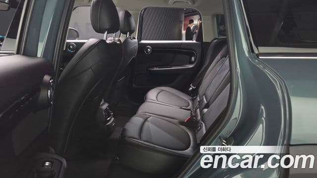 Mini Cooper Countryman 2023 — ფოტო 33/34