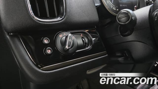 Mini Cooper Countryman 2023 — ფოტო 21/34