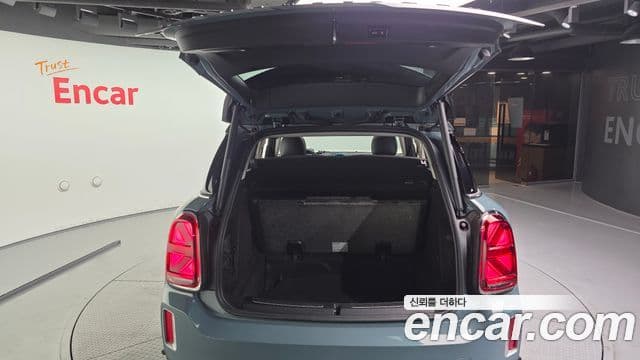 Mini Cooper Countryman 2023 — ფოტო 29/34