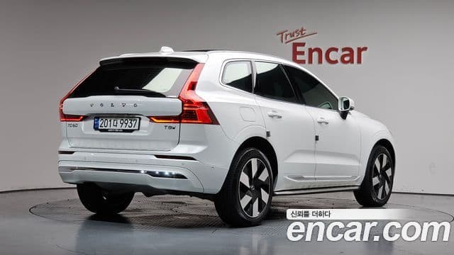 Volvo XC60 2024 — Şəkil 18/40