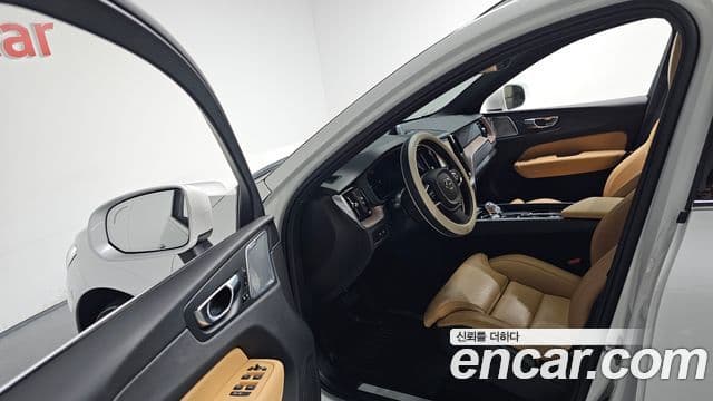 Volvo XC60 2024 — Şəkil 13/40