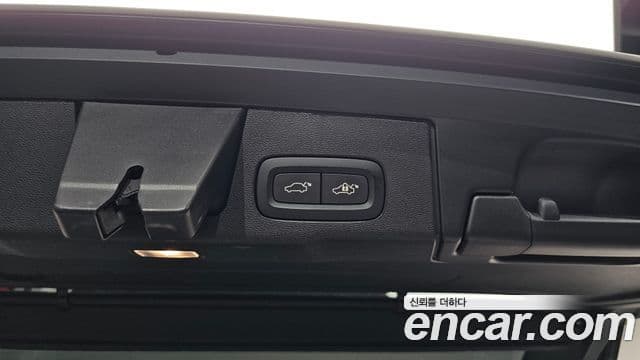 Volvo XC60 2024 — Şəkil 40/40