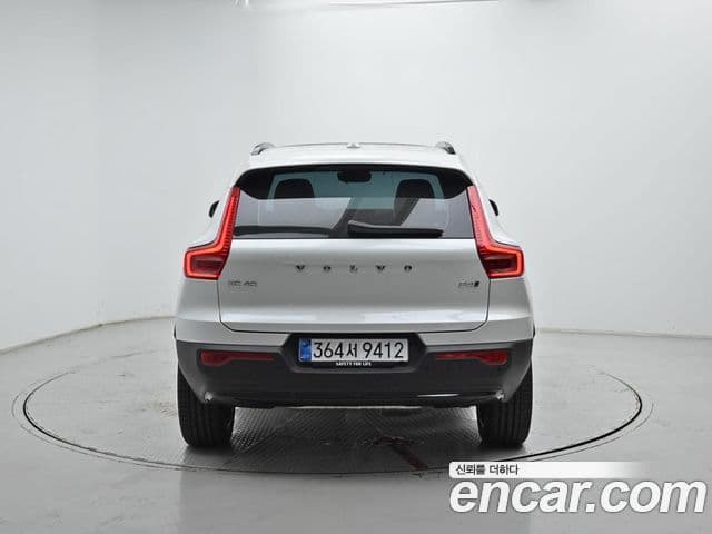Volvo XC40 2026 — Şəkil 19/20