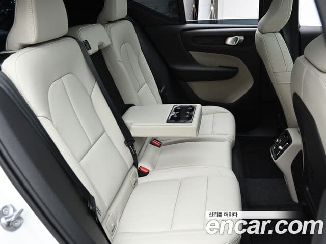 Volvo XC40 2026 — Şəkil 17/20