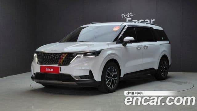 Kia Carnival 2022 — Фото 1/20
