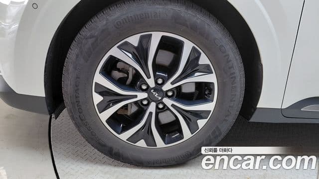 Kia Carnival 2022 — Фото 5/20