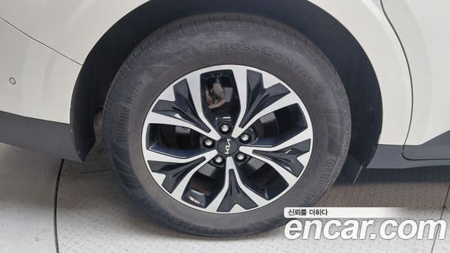 Kia Carnival 2022 — Photo 21/35